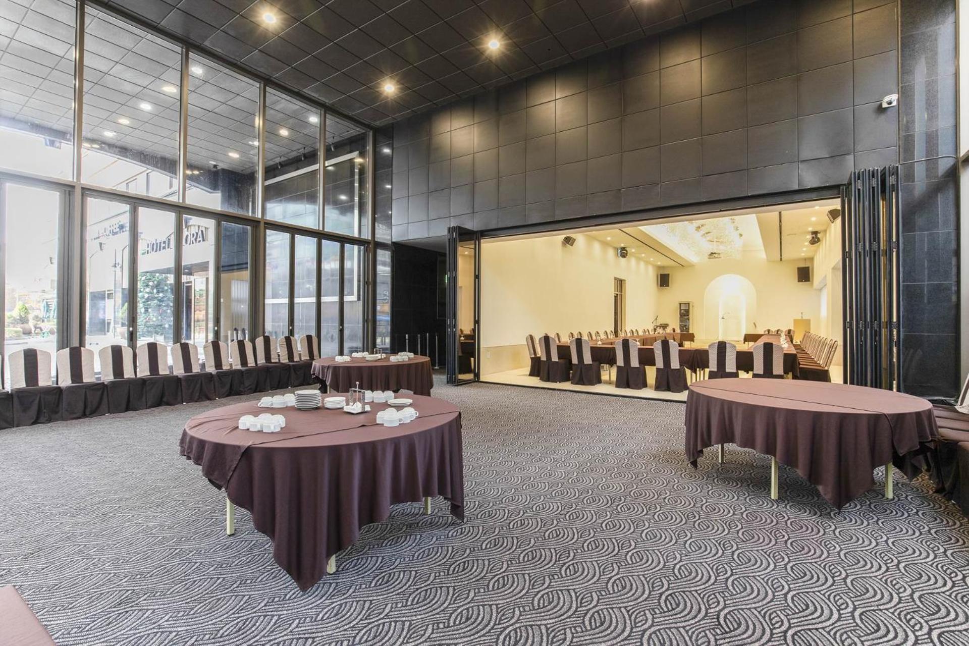 סוואן Hotel Elora מראה חיצוני תמונה