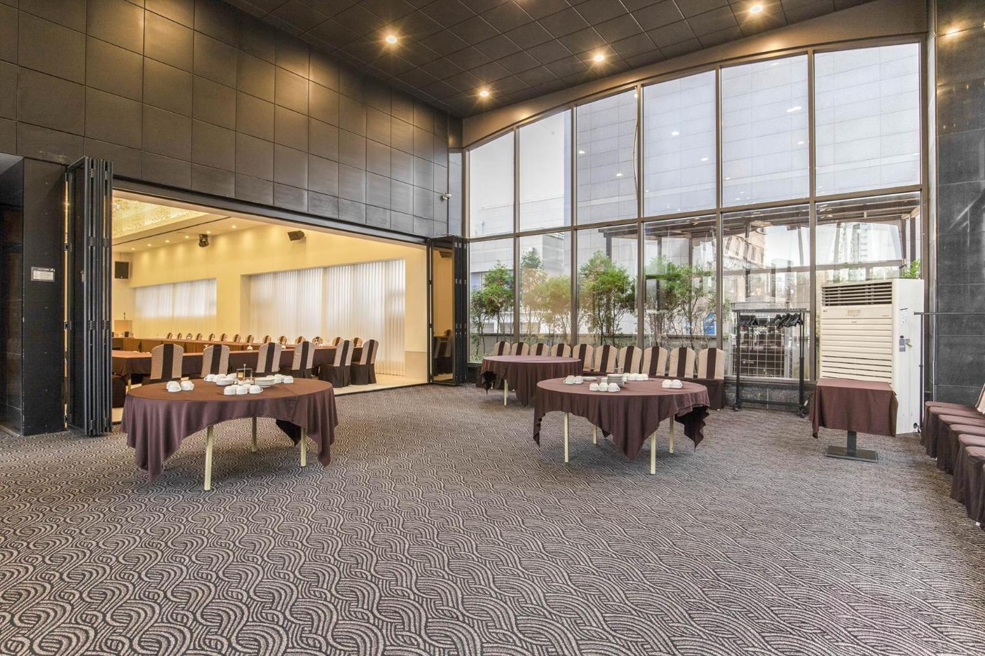 סוואן Hotel Elora מראה חיצוני תמונה