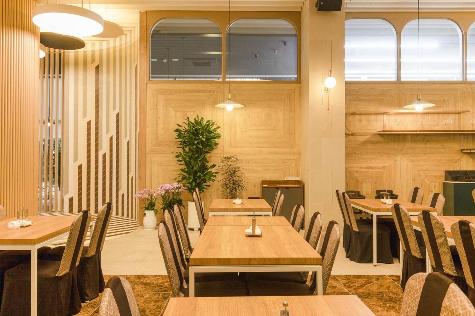 סוואן Hotel Elora מראה חיצוני תמונה