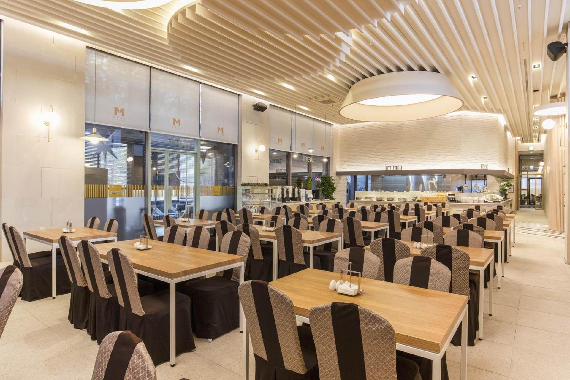 סוואן Hotel Elora מראה חיצוני תמונה